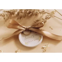 Ringkissen personalisiert | Ringschale | Ringbox | Gravierte Ringschale "Namen & Datum" mit Schleifenband