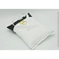 Ringkissen weiß mit dunkelgrau – Handgemachtes Hochzeitszubehör, Unikat, 21 x 14cm