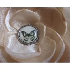 Romantische Haarklammer Braut Haarblume Satin creme Schmetterling 