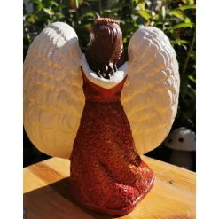 Romantischer Weihnachtsengel aus Keramik