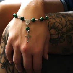 Rosenkranz-Armband aus Edelstahl mit Malachitperlen – Spiritualität & Stil vereint