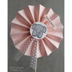 Rosette / Rosettenstecker zur Geburt: Hurra, du bist da! ~ in Rosa ~ mit Elefantenmotiv