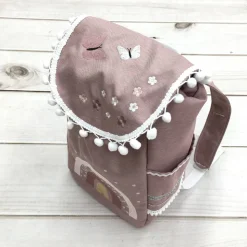 Rucksack mit Blumen,  Umhängetasche, Rucksack mit Regenbogen, altrosa dunkel, weiß bestickt,  Kindergartenrucksack
