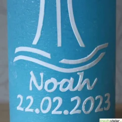 Rustic Taufkerze hellblau mit weißem Lebensbaum, Rustik-Taufkerze personalisiert, Taufe Jungen, Echtwachsverzierung