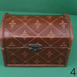 Schatztruhe, Holztruhe mit verschiedenen Mustern