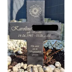 Schieferkreuz 30x20cm personalisiert – Gedenkkreuz mit individueller Gravur für Grab, Urnengrab & Baumgrab