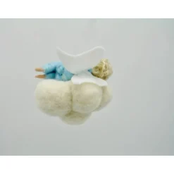 schlafendes Engelchen auf der Wolke