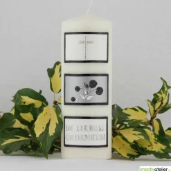 Schlichte Trauerkerze in elfenbein "In liebem Gedenken" mit Kacheln, silber, Trauerkerze personalisierbar