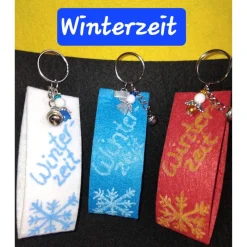 Schlüsselanhänger aus Filz mit Engelchen & Glöckchen – Winterzeit, personalisierbar, handmade