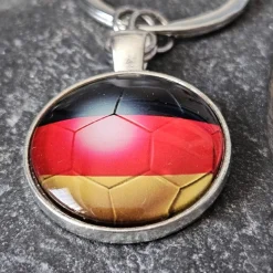 Schlüsselanhänger Fußball Deutschland silberfarben – hochwertiger Glascabochon
