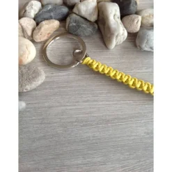 Schlüsselanhänger mit Kreuz, Fisch und bunten Perlen