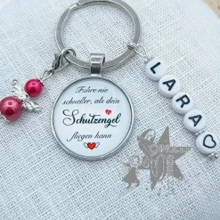 Schlüsselanhänger mit Name und Perlenengel - Fahre nie schneller, als Dein Schutzengel fliegen kann -