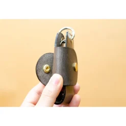 Schlüsseltasche aus Leder. Schlüssel Etui für Auto mit Gravur.  Schlüsseltasche für Auto.Schlüssel Etui. Car key case. G