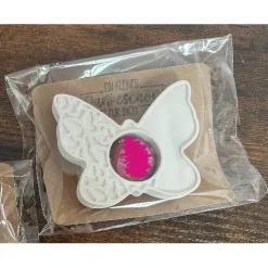 Schmetterling mit Schokokugel – Handgemachtes Dankeschön aus Gießkeramik, Geschenkidee