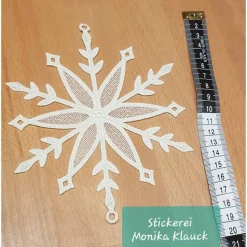 Schneeflocke, cremeweiß , gestickt in Lace-Stickerei