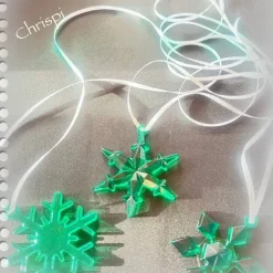 Schneeflocken aus Resin Gießharz grün