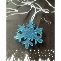 Schneeflocken aus Resin Gießharz hellblau