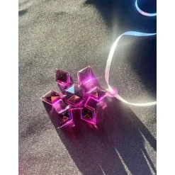 Schneeflocken aus Resin Gießharz lila