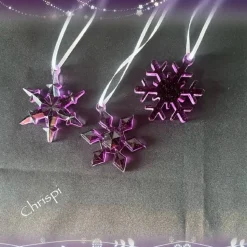 Schneeflocken aus Resin Gießharz lila