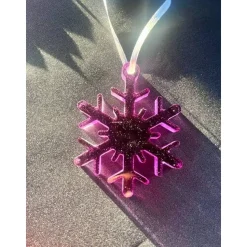 Schneeflocken aus Resin Gießharz lila