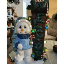 Schneemann aus Keramik zum Beleuchten