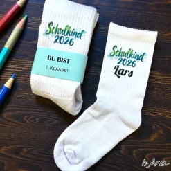 Schulkind 2026 Socken,Tennissocken, Personalisierbar, Strümpfe, Geschenkidee Einschulung