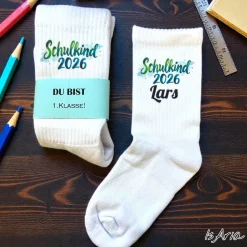Schulkind 2026 Socken,Tennissocken, Personalisierbar, Strümpfe, Geschenkidee Einschulung