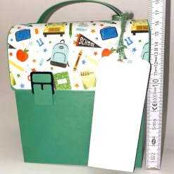 Schulranzen Schultasche aus Karton – Handgemachte Geschenkverpackung zur Einschulung (14,5 x 16 x 7,5 cm)