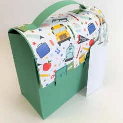 Schulranzen Schultasche aus Karton – Handgemachte Geschenkverpackung zur Einschulung (14,5 x 16 x 7,5 cm)