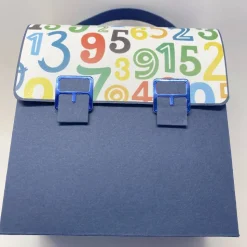 Schulranzen Schultasche aus Karton – Handgemachte Geschenkverpackung zur Einschulung (14,5 x 16 x 7,5 cm)