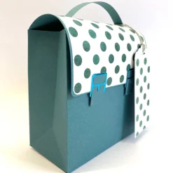 Schulranzen Schultasche aus Karton – Handgemachte Geschenkverpackung zur Einschulung (14,5 x 16 x 7,5 cm)