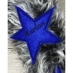 Schultüte / Zuckertüte "Monster" für den Schulstart, graues Fell, perfektes Geschenk zur Einschulung für Jungen & Mädchen, als Kissen