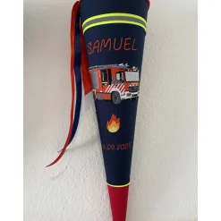 Schultüte aus Stoff bestickt mit Feuerwehrmotiv, mit Namen und Datum 70cm Rohling