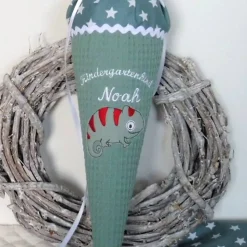 Schultüte Chamäleon Geschwistertüte personalisierbar Kindergartentüte Chameleon in grün Kitatüte bestickt