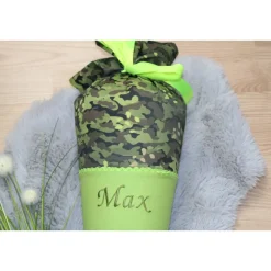 Schultüte.  Schultüte Baumwolle. Schultüte Dino. Schultüte Junge.