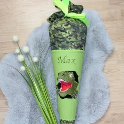 Schultüte.  Schultüte Baumwolle. Schultüte Dino. Schultüte Junge.