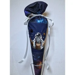 Schultüte Weltraum Astronaut personalisierbar – Zuckertüte 70 cm, schnell lieferbar