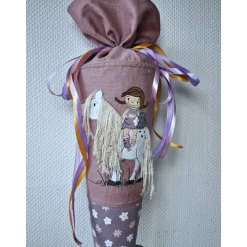 Schultüte Zuckertüte aus Leinen personalisierbar – kurzfristig lieferbar, 70 cm, Stickerei