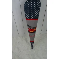 Schultüte, Zuckertüte, Feuerwehr auf Wunsch mit Namen und Einschulungstag bestickt  70 cm Länge