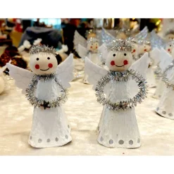 Schutzengel aus Eierkarton 7,5 cm hoch