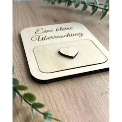 Schwangerschaft verkünden Holzkarte mit Überraschungseffekt Wir bekommen ein Baby, personalisiert Baby verkünden