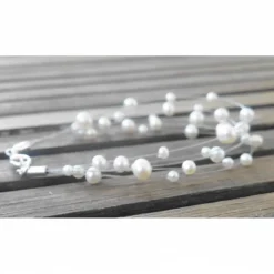 Schwebende Perlen auf leichtem Draht mit Silberschloß, zarter Schmuck, Hochzeitsschmuck