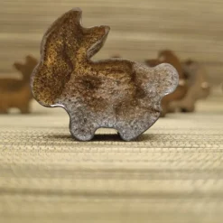 Süße kleine Hasen aus Epoxidharz, 6er Set. Dekoration für den Tisch usw.