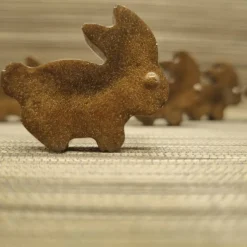 Süße kleine Hasen aus Epoxidharz, 6er Set. Dekoration für den Tisch usw.