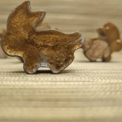 Süße kleine Hasen aus Epoxidharz, 6er Set. Dekoration für den Tisch usw.