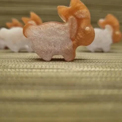 Süße kleine Hasen aus Epoxidharz, 6er Set. Dekoration für den Tisch usw..