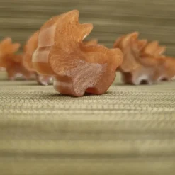 Süße kleine Hasen aus Epoxidharz, 6er Set. Dekoration für den Tisch usw.