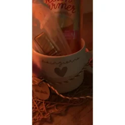 Seelenwärmer im Becher Geschenkset – Personalisierte Tasse mit Gravur & Zimtschnecke