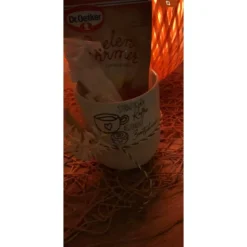 Seelenwärmer im Becher Geschenkset – Personalisierte Tasse mit Gravur & Zimtschnecke
