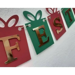 Sehr edle Girlande zu Weihnachten. Schriftzug 